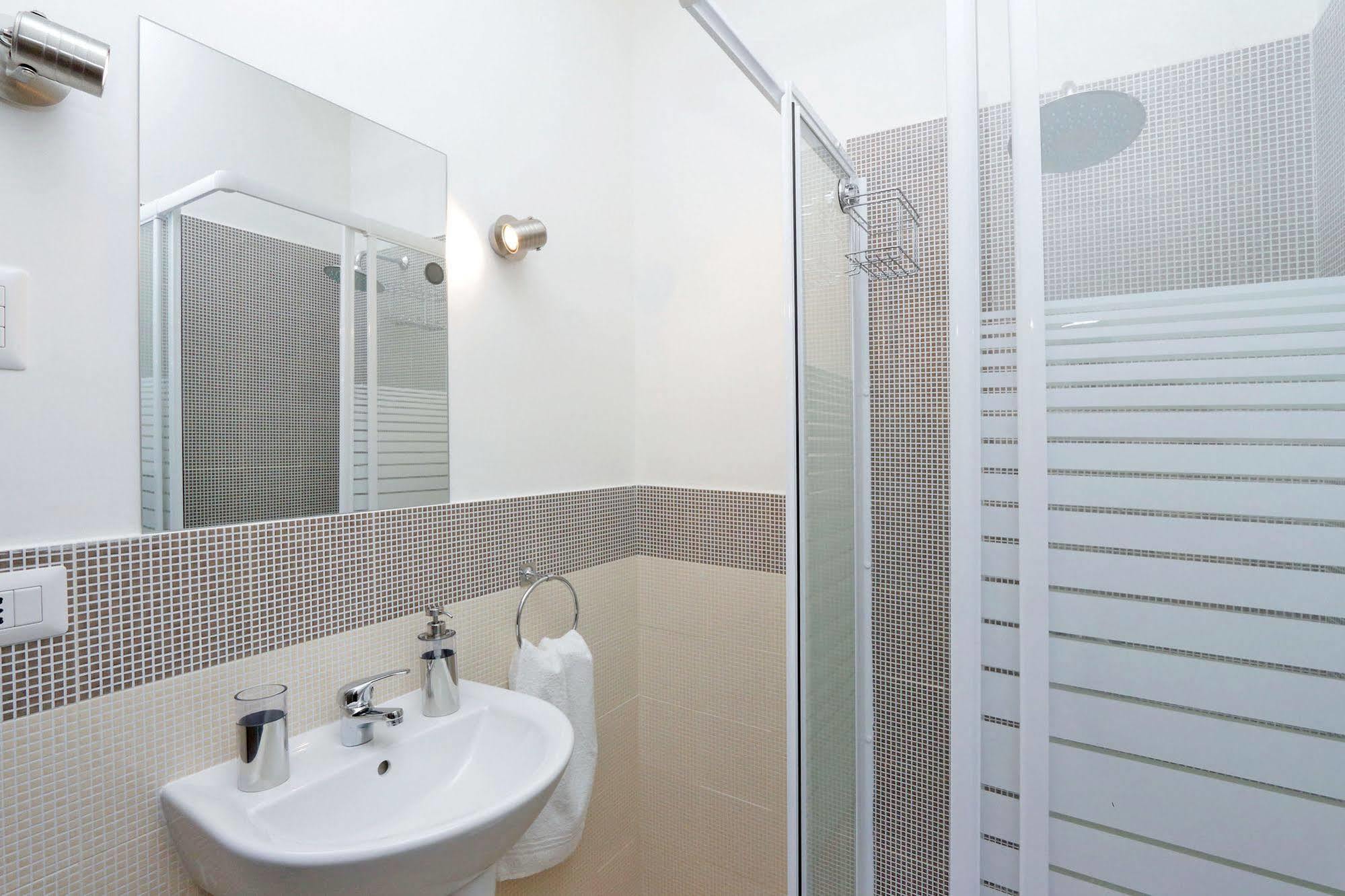 San Pietro Stazione 3* Rom